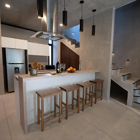 Design Luxury 12br Trio Villas, 6 Private Pools & 3 Rooftops, 32 Pax, Near *