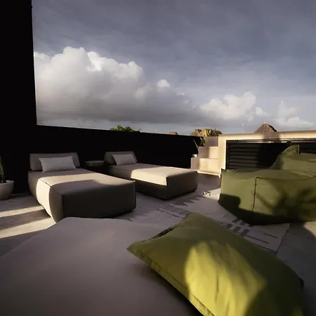 Villa Design Luxury 12br Trio Villas, 6 Private Pools & 3 Rooftops, 32 Pax, Near