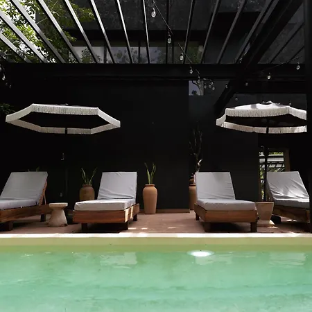 Design Luxury 12br Trio Villas, 6 Private Pools & 3 Rooftops, 32 Pax, Near Villa *