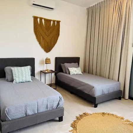 3 Bedroom Jungle - Private Pool - La Veleta Apartment *