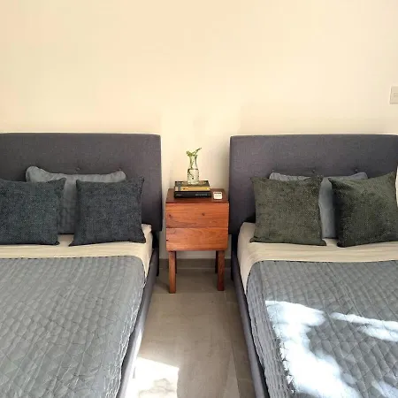 2 Bedroom Jungle In La Veleta - Palalma Casa