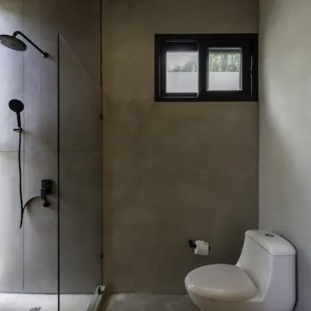 Brutalist 7br Masterpiece Design, Luxury Pool *