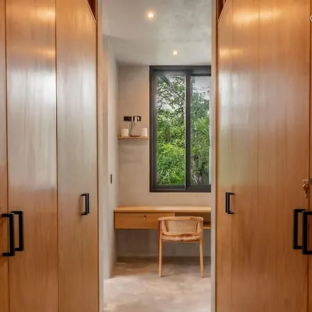 Holiday home Brutalist 7br Masterpiece Design, Luxury Pool