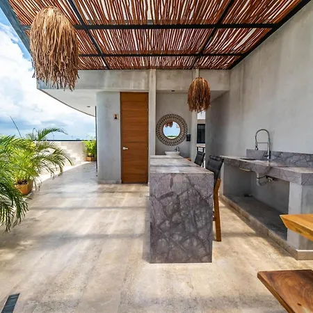 Apartment 2 Bedroom With Direct Walk-out To Pool, Sauna, And Gym Tulum