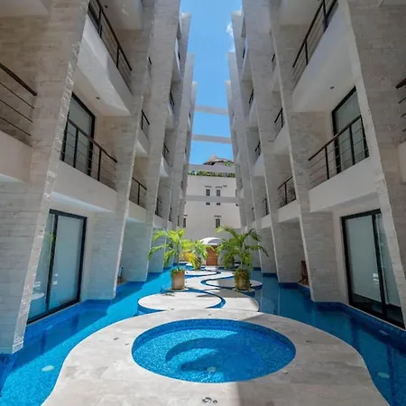 2 Bedroom With Direct Walk-out To Pool, Sauna, And Gym Apartment Tulum