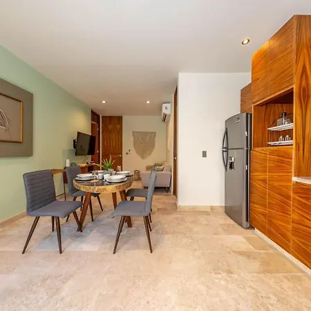 Apartment 2 Bedroom With Direct Walk-out To Pool, Sauna, And Gym Tulum