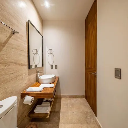 2 Bedroom With Direct Walk-out To Pool, Sauna, And Gym Apartment Tulum