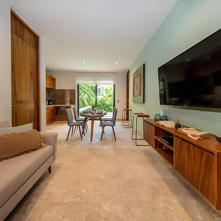Apartment 2 Bedroom With Direct Walk-out To Pool, Sauna, And Gym