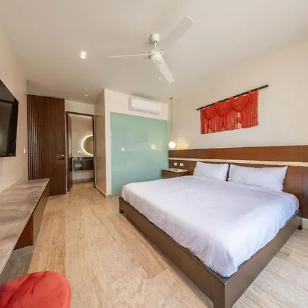 Lux 2br With Rooftop Pool And Close To Holiday home