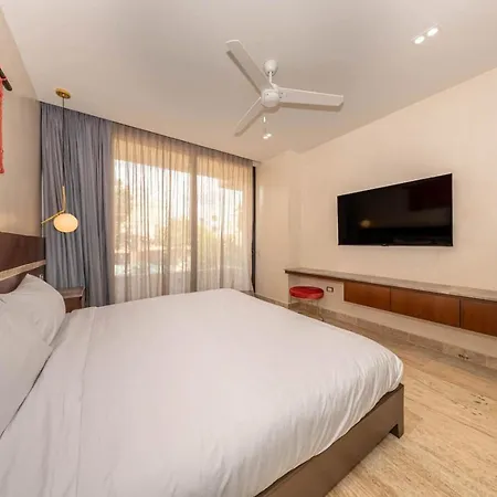 Holiday home Lux 2br With Rooftop Pool And Close To *