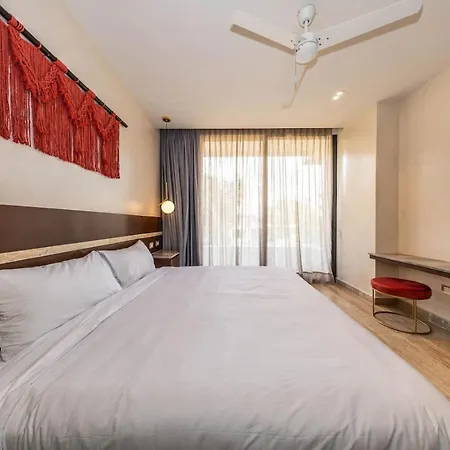Lux 2br With Rooftop Pool And Close To
