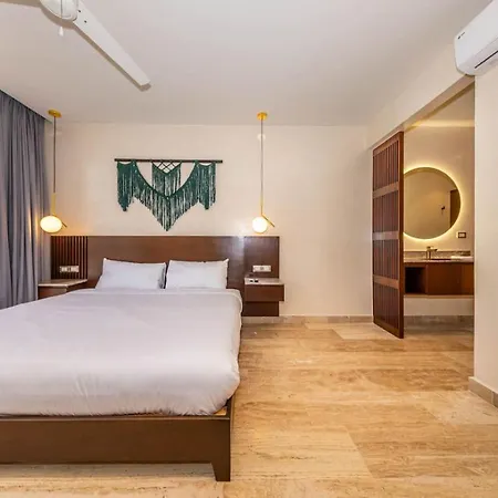Lux 2br With Rooftop Pool And Close To