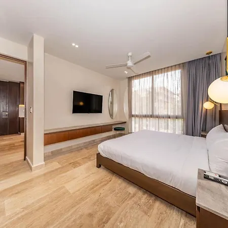 Holiday home Lux 2br With Rooftop Pool And Close To *