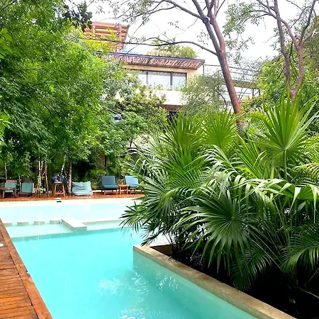 Quiet, Lux, Spacious And Comfy 2bd 2bth Condo,private Pool, Wifi, Ac, 24hr Security 4*