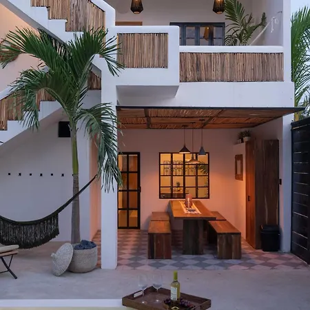 Casa Maxanab *