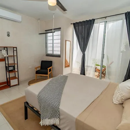 Holiday home Colorful Downtown House With Private Pool And Free Bikes