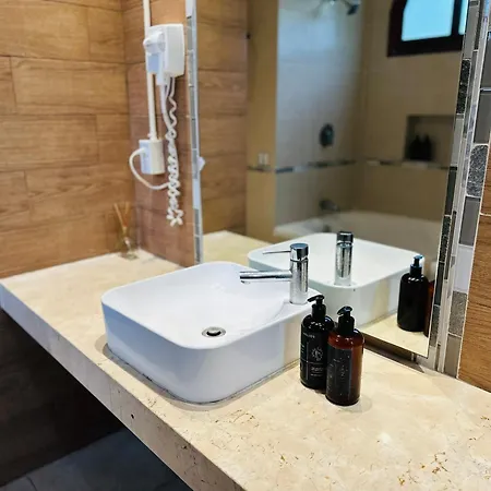 Mia Hotel