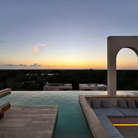 Beautiful Jungle Loft, Private Pool And 500mb Wifi Apartment