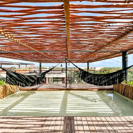 Rooftop Paradise 2br In Gated Community