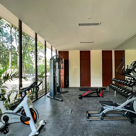 Rooftop Paradise 2br In Gated Community *