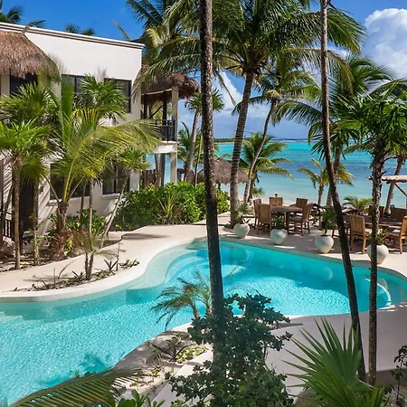 Mantaray Hotel
