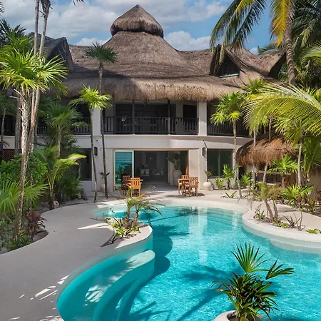 Mantaray Hotel