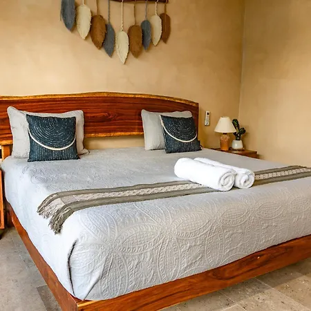 Apartment Luxury Romantic Getaway - 1 Bedroom - Steps From The - Bahia Tankah Tulum