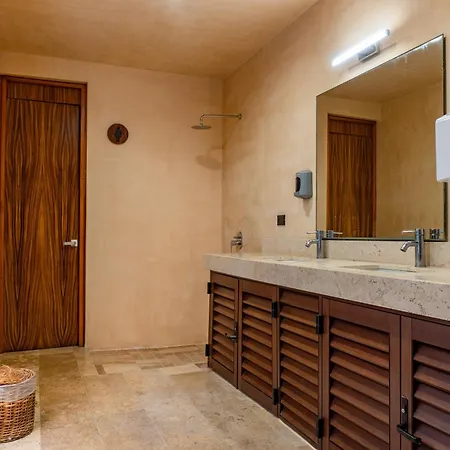Apartment Luxury Romantic Getaway - 1 Bedroom - Steps From The - Bahia Tankah Tulum