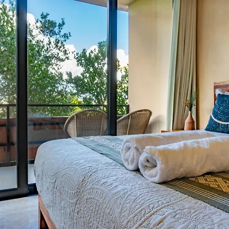 Luxury Romantic Getaway - 1 Bedroom - Steps From The - Bahia Tankah Apartment