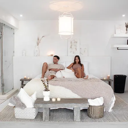 Jungle Luxe Hotel