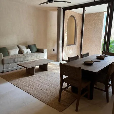 Apartment Charming Retreat In