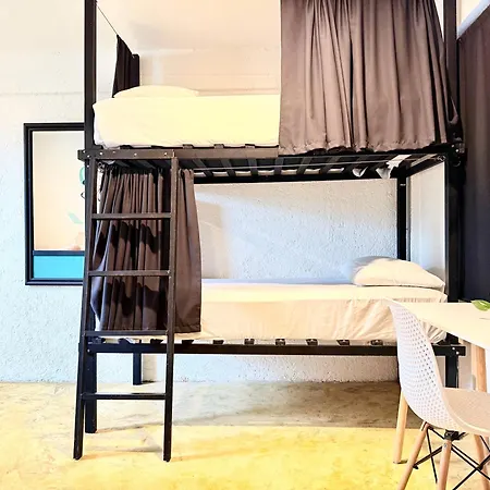 Oryx Hostal *