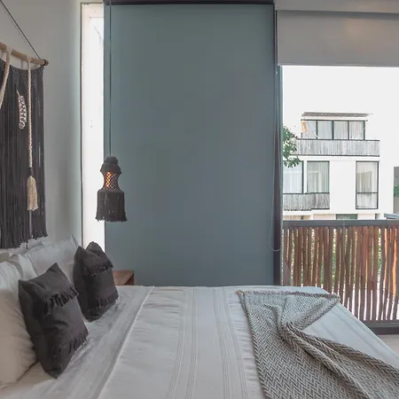 Palalma Casa Luxury 2br & Iconic Pool Apartment