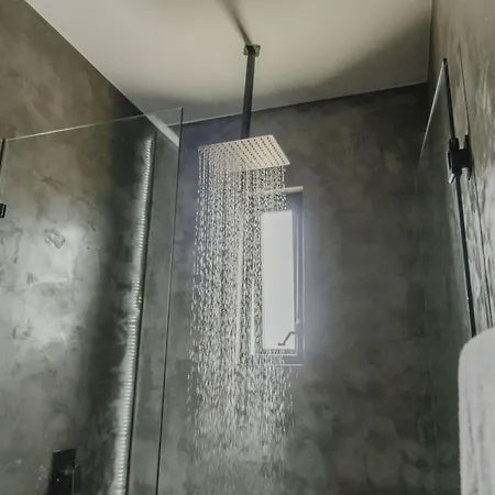 Niburu 4 Hab Exclusive House Villa