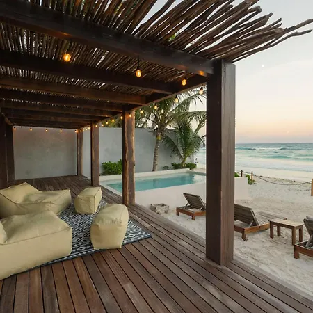 Casa Aakbal - Luxury Front Villa Tulum