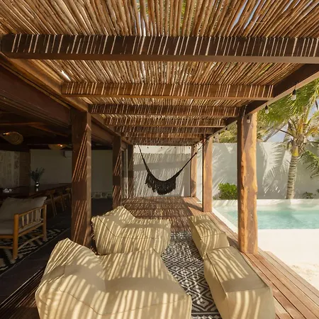 Casa Aakbal - Luxury Front *