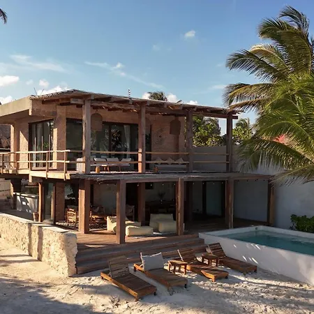 Casa Aakbal - Luxury Front Villa