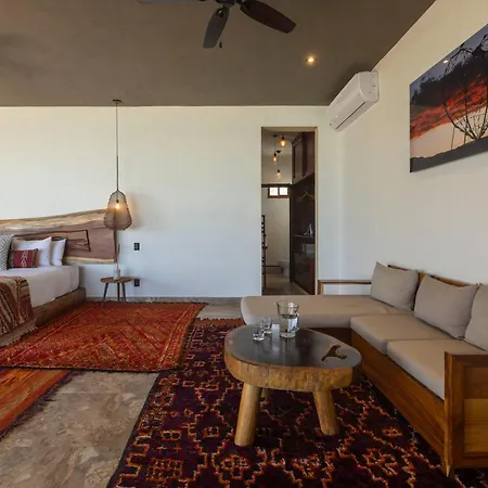 Casa Aakbal - Luxury Front Villa Tulum