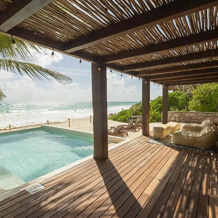 Villa Casa Aakbal - Luxury Front Tulum