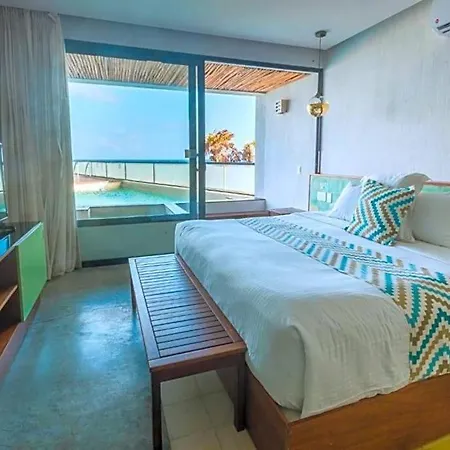 O Adults Only Hotel 4*