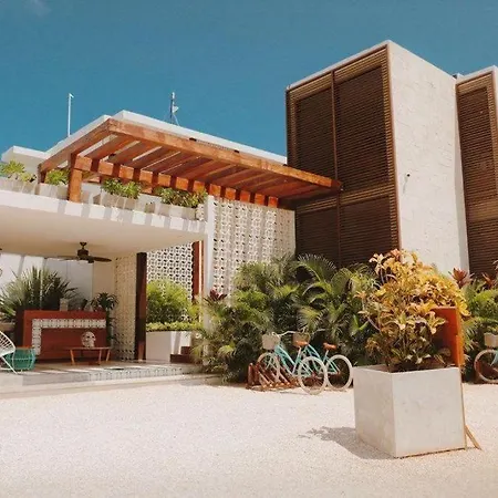 O Adults Only Hotel
