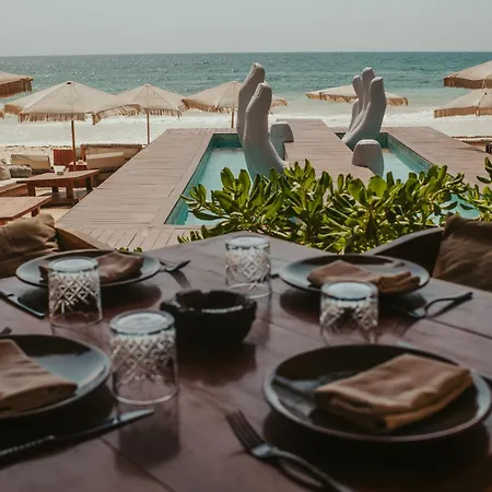 Starfit Boutique Beachclub, & Gym Included Hotel