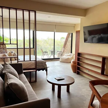 Apartment Ph Balcony With Jacuzzi, Gym & Pool *