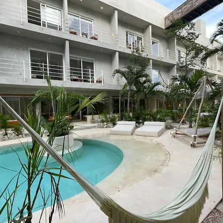 Apartment New With Bathtub And Jacuzzi *