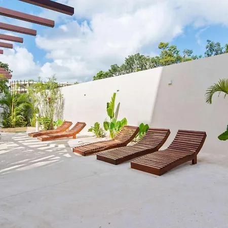 Perfect Jungle Retreat Near Beaches & Zone