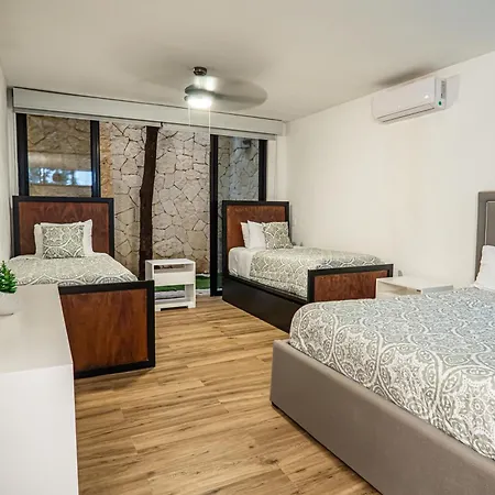 Two-condos House In Great Location With Rooftop And Pool And Bbq Сasa de vacaciones *
