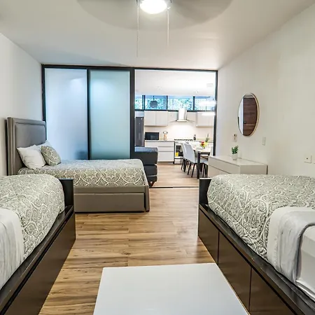 Two-condos House In Great Location With Rooftop And Pool And Bbq Сasa de vacaciones Tulum