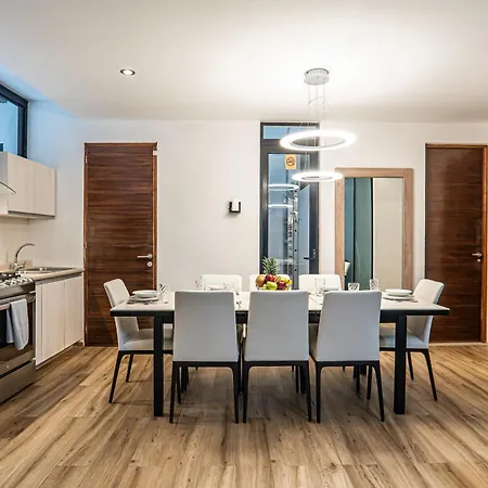 Two-condos House In Great Location With Rooftop And Pool And Bbq Сasa de vacaciones Tulum