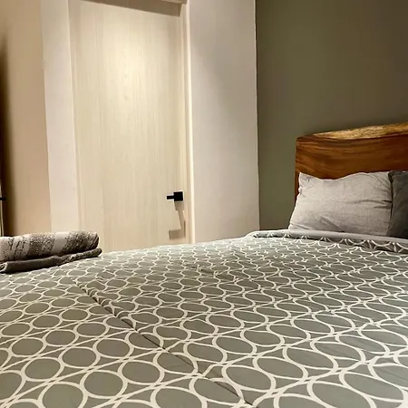 2 Bedrooms 10 Minutes To The