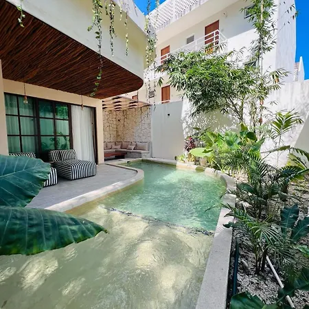 Charming Boutique Jungle Views Private Pool Apartment *
